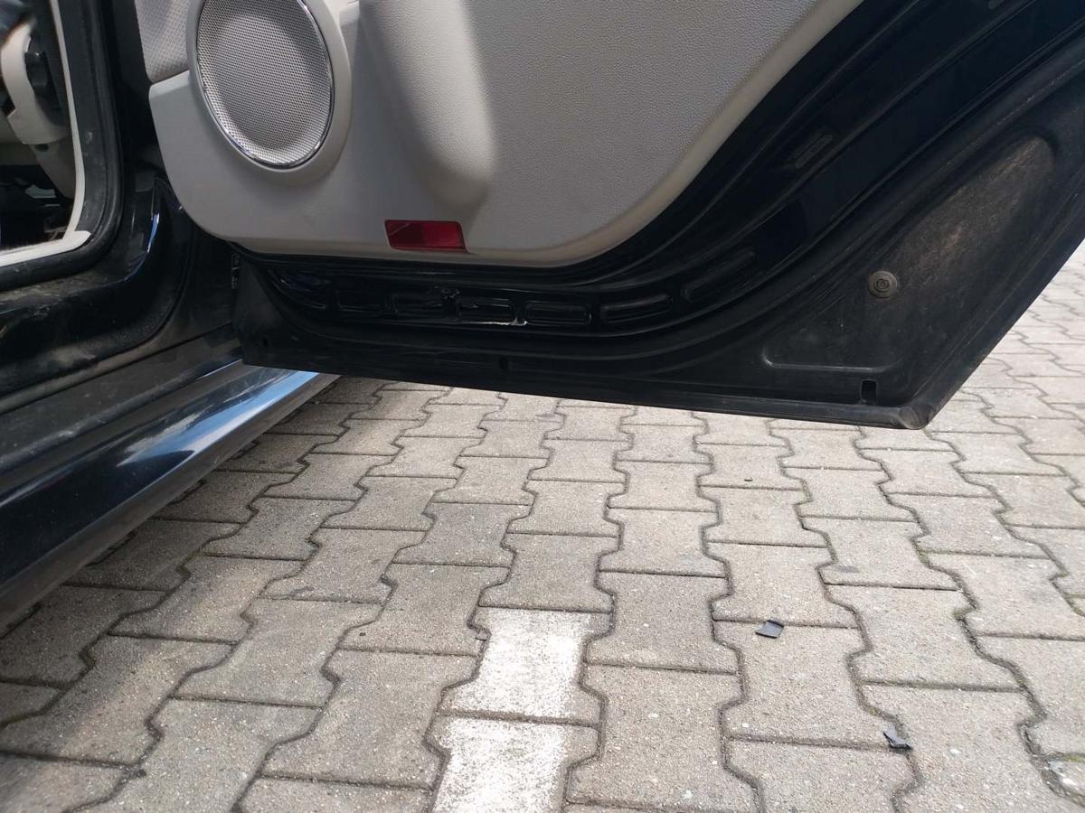 Mercedes B Klasse W245 original Tür hinten rechts 696 Nachtschwarz Rohbau Bj.2009